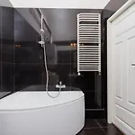 Pijarska By Renters Lägenhet Kraków