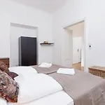 Pijarska By Renters Apartment *
